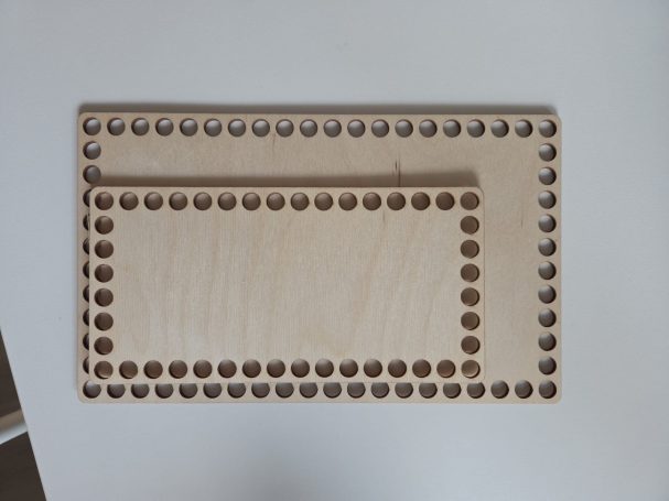 Rechteckige Körbe und Tabletts